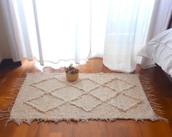 Small Cream Knotted Diamond Rug / Cotton Rug / Soft Rug / Nursery Rug / Bathroom Rug / Bedside Rug / Shower Mat / Geometric Rug / Cute Rug