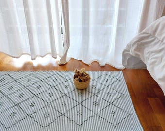 Small Pastel Green and White Rug 50x100cm / Handwoven Rug / Vintage Rug / Bath Mat / Bedside Rug / Cotton Rug / Organic Rug / Handmade Rug