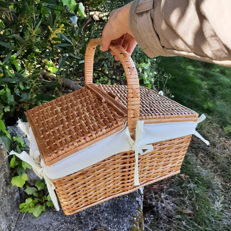 Picnic Basket With Lid / Wicker Picnic Basket / Camping Basket Etsy