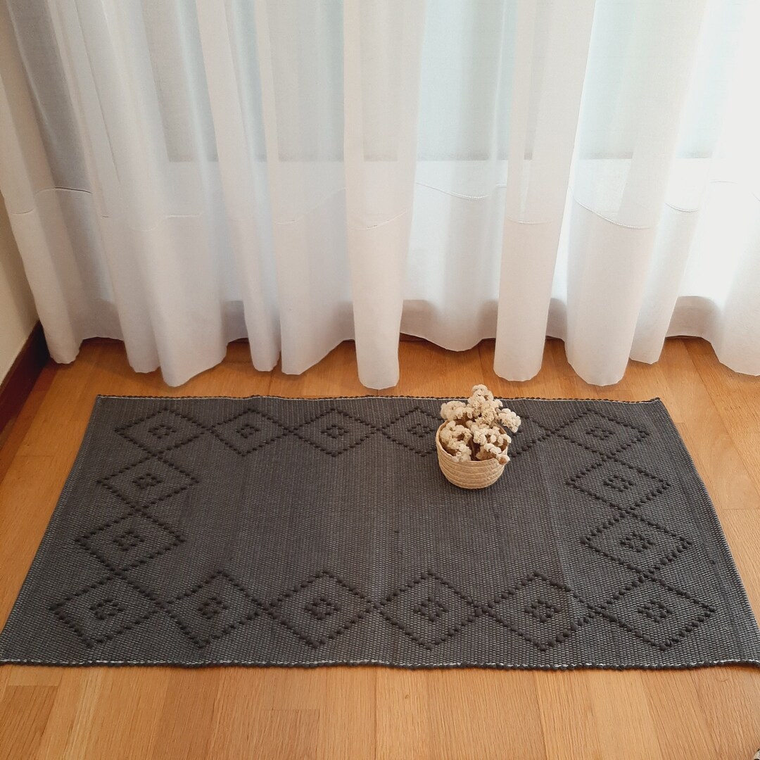 Small Graphite Grey Rug / Knotted Rug / Bath Rug / Bedside Rug ...