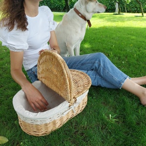 Large Picnic Basket With Lid – 16" Collapsible Linen Basket For Outdoor Picnic & Storage Boxes, Wicker Basket With Handle For Picnic Accessories, Multi-Purpose Storage Basket By Hobbi Co