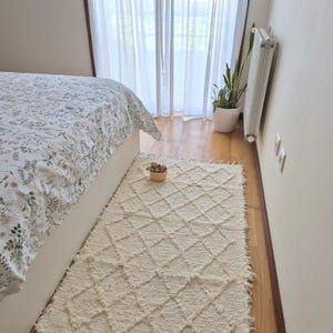 Alfombra de nudo color crema (70 x 140 cm) / Suave / Para dormitorio / De trapo / Baño / Boho / Algodón / Moderna