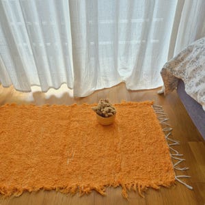 Klein oranje vloerkleed 50 x 100 cm / zacht vloerkleed / dik vloerkleed / katoenen vloerkleed / badmat / nachtkastje / vloerkleed voor kinderen / wasbaar vloerkleed / vintage vloerkleed