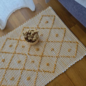 Kleiner Senfgelber und Weißer Teppich / Gestreifter Teppich / Teppich / Handgewebter Teppich / Badematte / Küchenteppich / Teppich Teppich / Schlafzimmerteppich