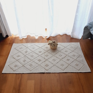 Kleiner Beige Teppich / Handgewebter Teppich / Duschvorleger / Badteppich / Bettvorleger / Teppich aus recycelter Baumwolle / Teppiche für Schlafzimmer / Bio Teppich