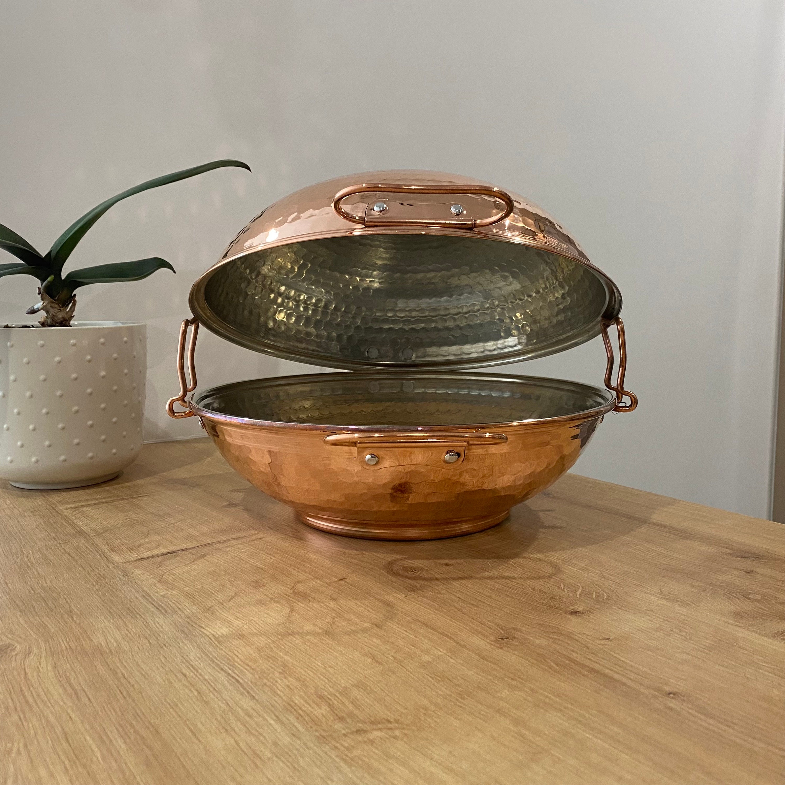 銅製の槌目模様のカタプラーナ / カタプラーナの調理器具 / 銅製の鍋