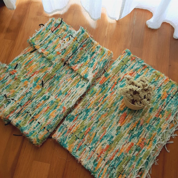 Colorful bath rugs deals