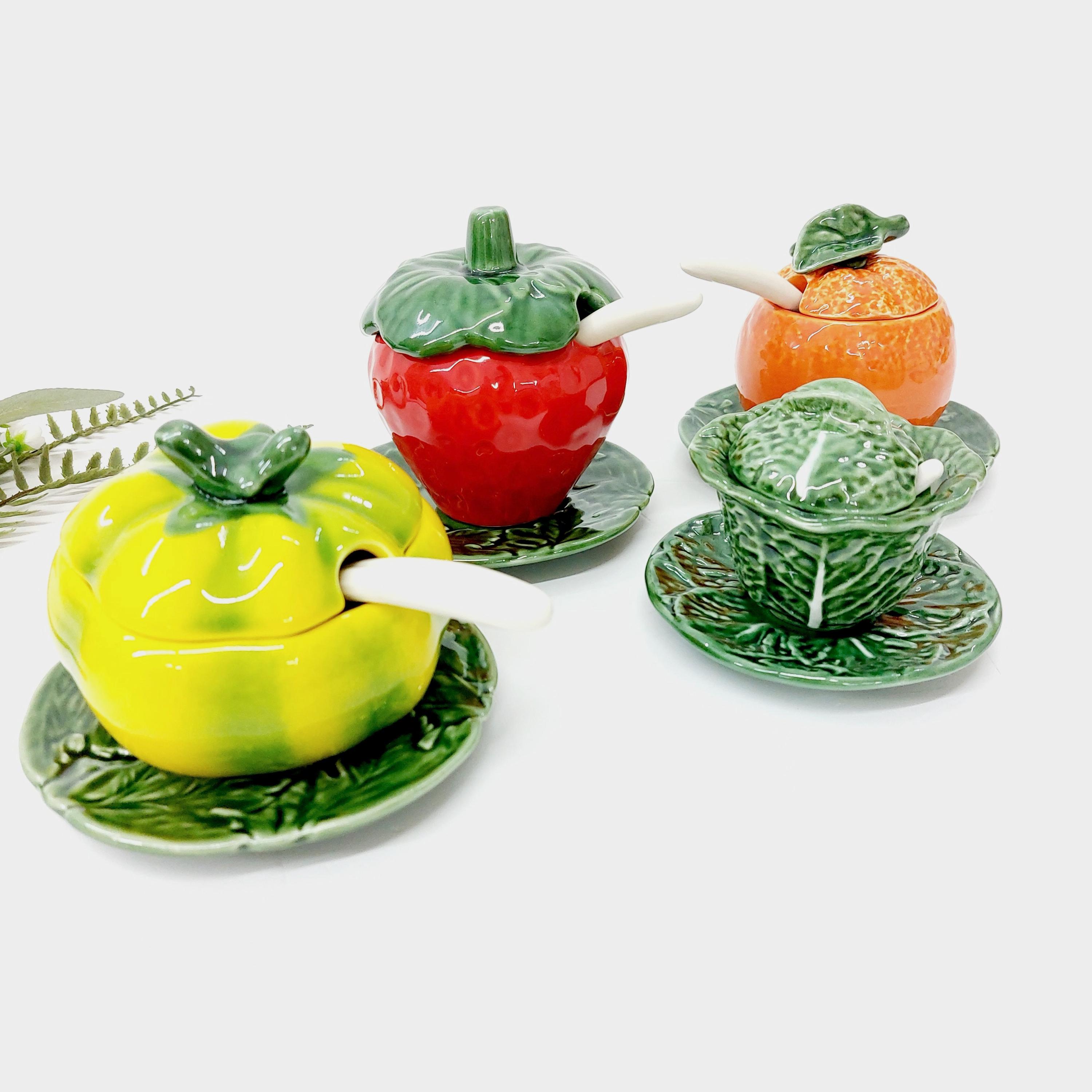 ドイツ製陶器　水差しの形ソース入グリーンを入れたり野菜、果物、お菓子色々入れて！ il_fullxfull.7164060836_9noy.jpg