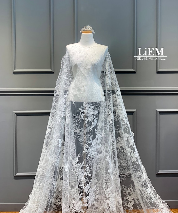ivory lace fabric for wedding dress Ivory Lace : Bridal Gown