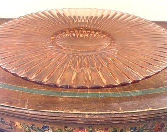 Piatto da torta vintage in vetro rosa Depression Glass • Piatto da portata con piedistallo scanalato da 30 cm • Alzata per torta Anchor Hocking Petticoat rosa con piedini a sfera