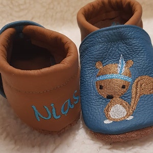 Chaussons en cuir chaussures rampantes chaussures bébé pantoufles plumes d'écureuil boho