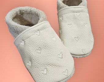 Lederpuschen Krabbelschuhe Babyschuhe Hausschuhe Herzen personalisierbar