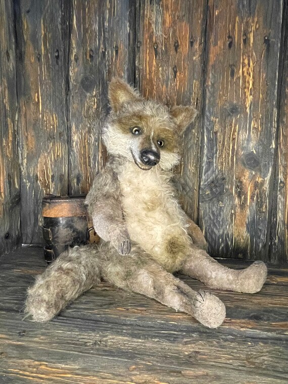 Teddy bear store wolf