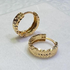 18k Solid Yellow Gold Thick Hoop Earrings, 11mm Diamond Cut Round Hoops, Shiny Sparkle Textured Hoop Earring, 2.2 Grams
