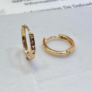 18k Solid Gold Hoop Earrings Diamond Cut 10MM , Dainty Huggie, 18k Yellow Gold Huggies Hoops, 0.95 Grams