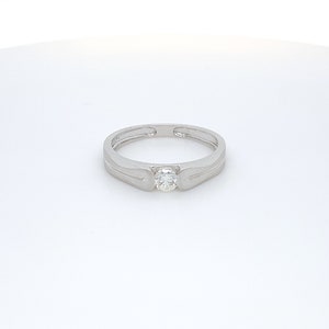 Solitaire Flush Setting VS Diamond Ring, 18k White Gold Engagement Ring, Unisex VS Diamond Ring