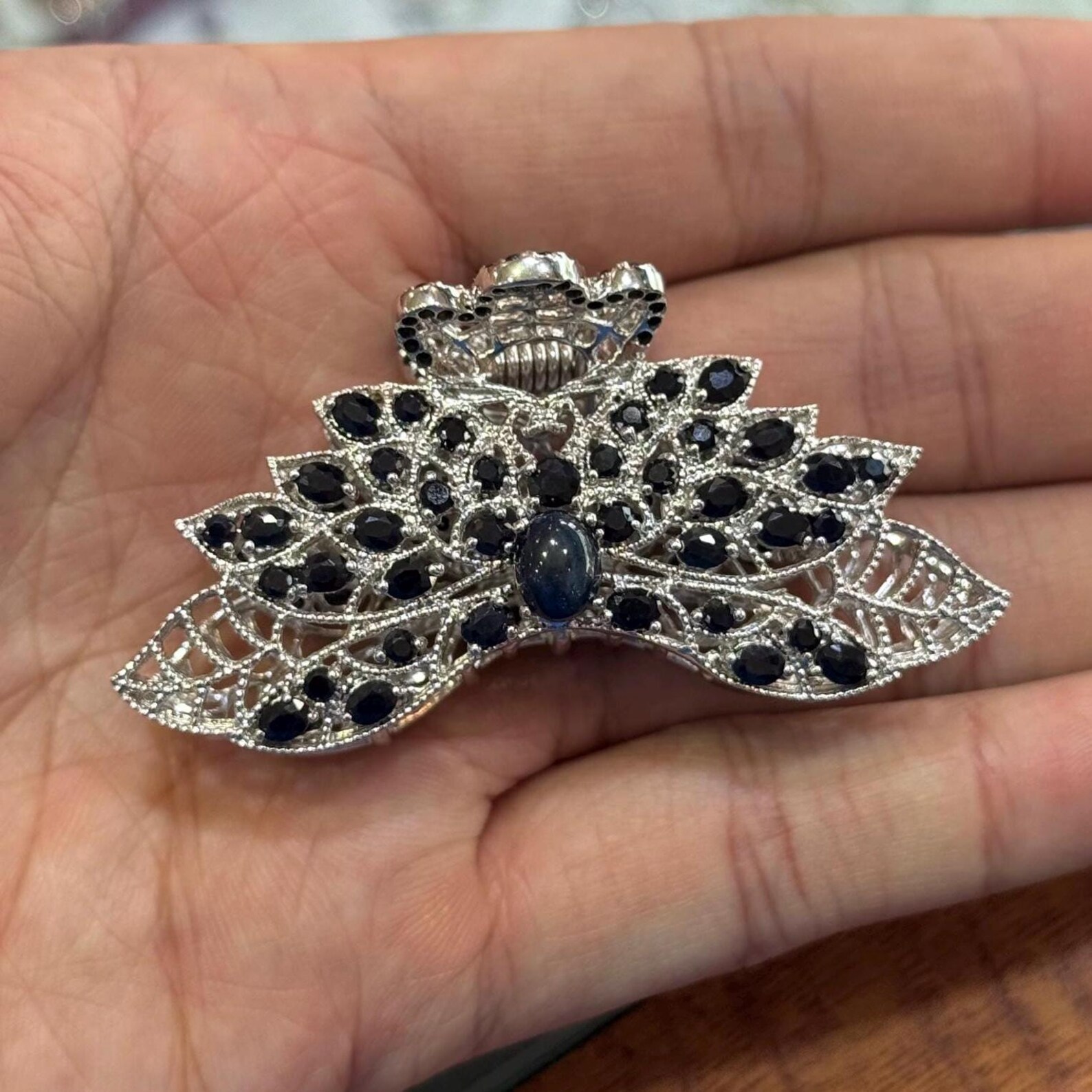 Wolff Jewelry Hairclip w. stones - Black main image 1