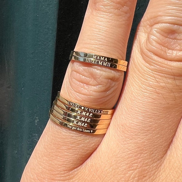 Personalisierter 18k Dünner Bandring, Gravierter 18k Gelbgold Gelbgold Ring, 1,5mm Benutzerdefinierte Gold Square Band, stapelbarer Ehering