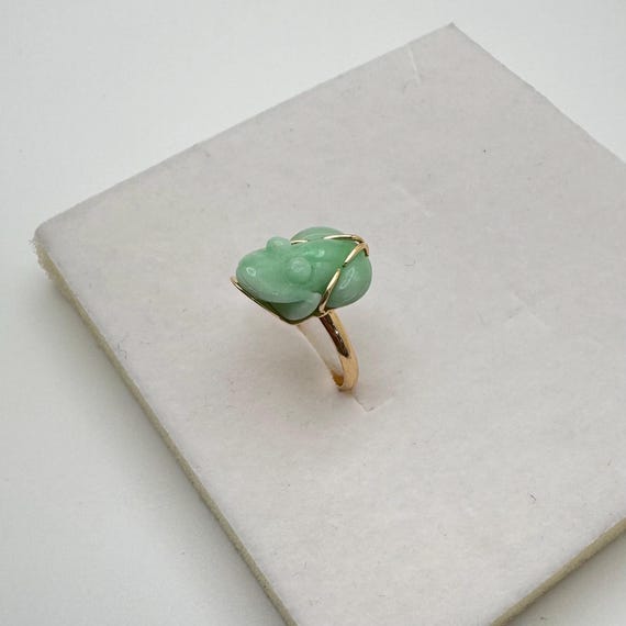 18k Solid Yellow Gold Jade Frog Ring, Natural Jad… - image 3