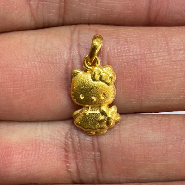 24k Solid Yellow Gold Heart Pig Charm, Animal Pendant in 999.9 Gold, Cute Pendant for Necklace, 4.5 Grams