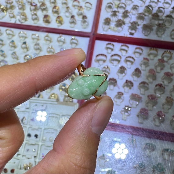 18k Solid Yellow Gold Jade Frog Ring, Natural Jad… - image 5