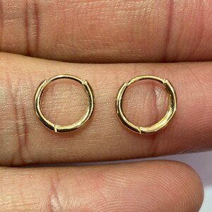 18k Solid Gold Tiny Hoop Huggie Earrings 7MM, 18k Yellow Gold Dainty ...