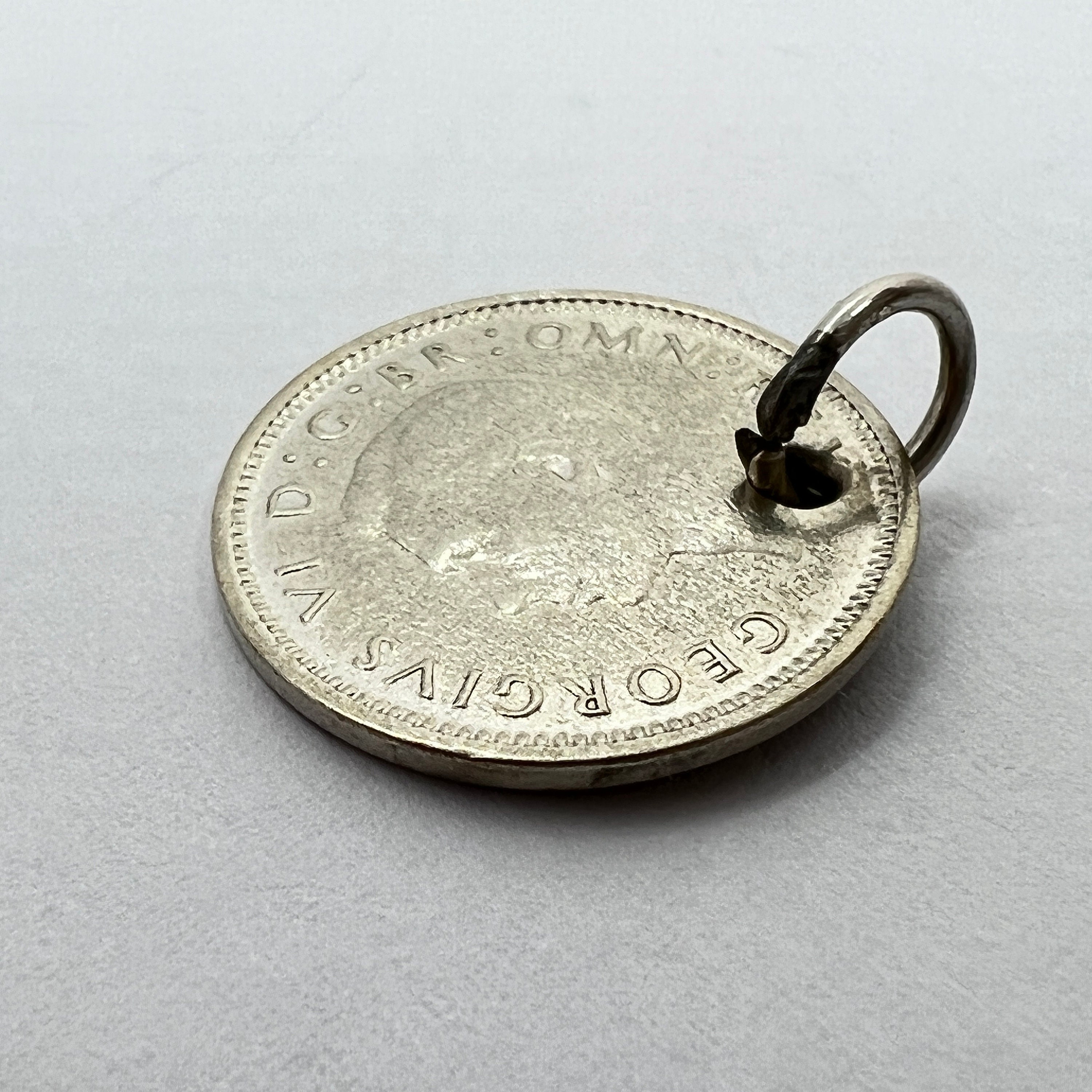 Details about   VINTAGE ENGLISH STERLING SILVER 1940 LUCKY THREEPENCE COIN FOB CHARM PENDANT OLD 
