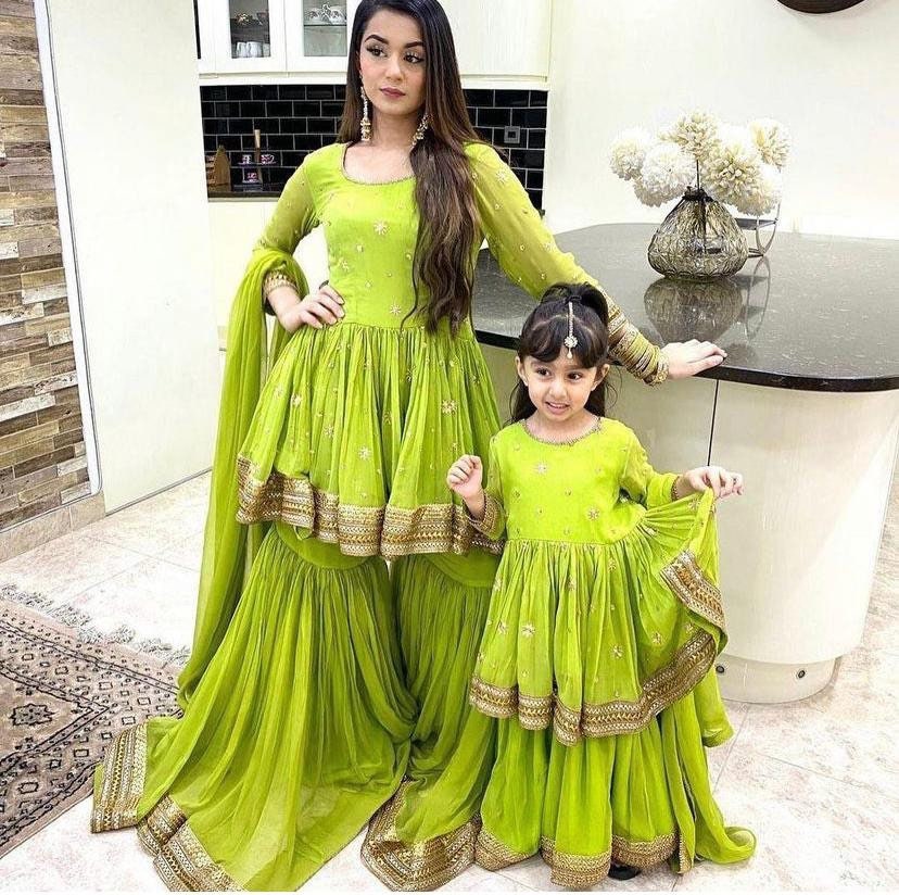 Mom and daughter matching lehenga online cheap