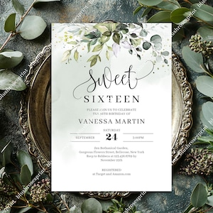 Könnte beinhalten: Eine Sweet Sixteen-Einladung mit eleganter Schrift und floralen Akzenten. Die Einladung enthält den Text "Sweet Sixteen" und Details für Vanessa Martins 16. Geburtstag, einschließlich Datum, Uhrzeit und Ort. Das Design umfasst grüne und goldene Aquarellelemente.