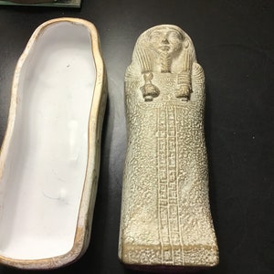 Egyptian King Tut Tomb Statue