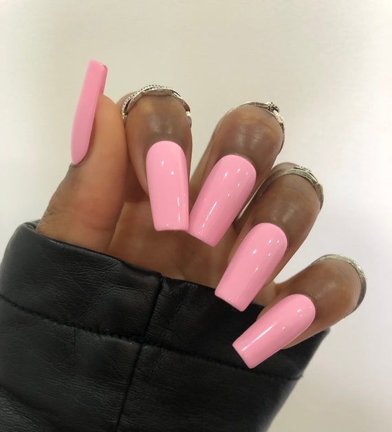 18 Hot Pink Nail Designs That Bring Barbiecore to Your Fingertips