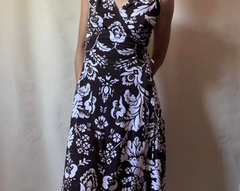 Brown and white y2k wrap dress