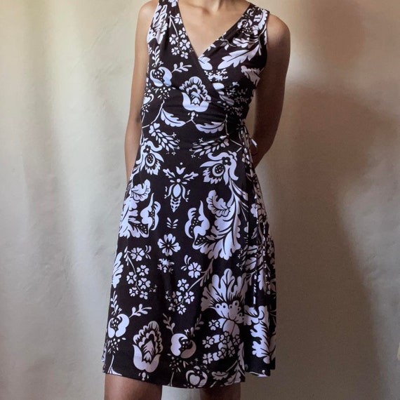 Brown and white y2k wrap dress