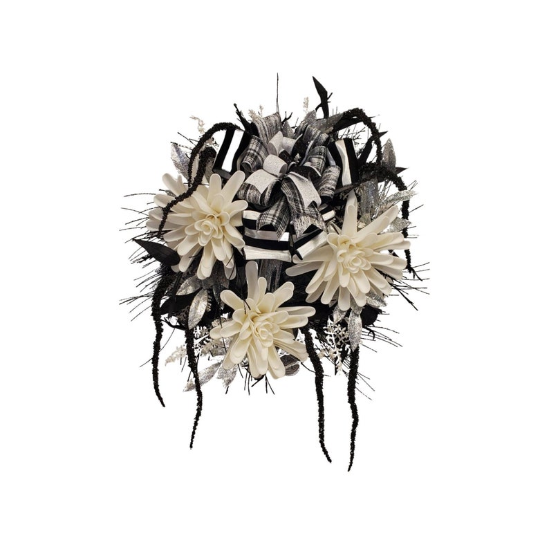 Black and White Flower Wreath, Every Day Wreath, Etsy