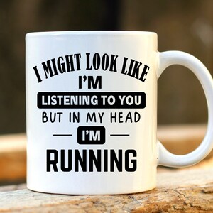 In meinem Kopf Laufbecher - Personalisiertes Laufgeschenk, Lustige Läufer Geschenkidee, Lieber Joggen, Bester Jogger aller Zeiten, Ich liebe Marathonläufe