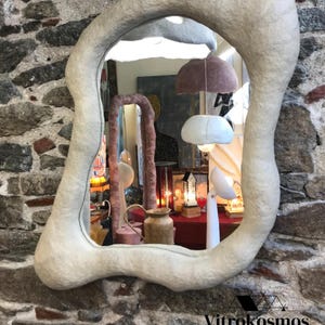 Specchio di cartapesta