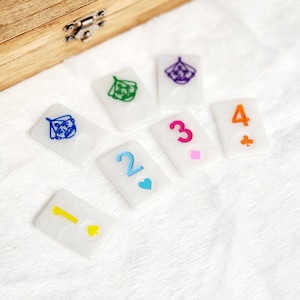 Rummikub Spiel mit Anzug / Farbe nach Wahl / 4 Spieler / 8 Spieler / 6 Spieler