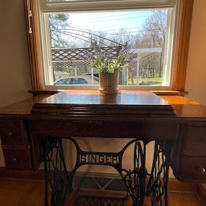 Vintage Singer symaskinsskåp