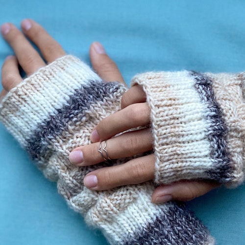 Knitting Pattern Wristwarmers/fingerless Gloves Etsy UK