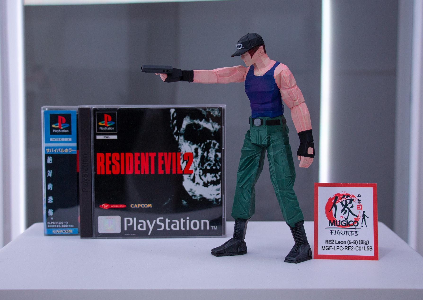 RE2 01 Leon S. Kennedy (5-B) Figure (big Size) [RESIDENT EVIL 2
