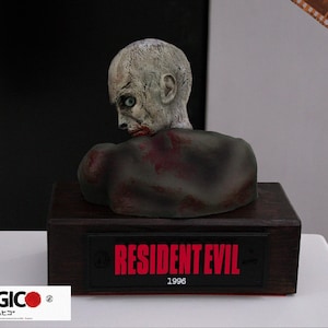 RE1 Special - ZOMBIE Bust (first Scene, Eating Kenneth) (1/2 Scale