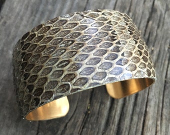 1" Bracelet de manchette de serpent de mer authentique sur le laiton lourd