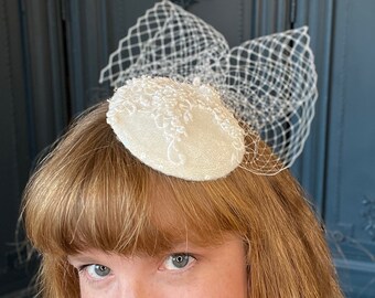 Creamy Off-White Fascinator 'Mila', Bridal Cocktail Hat with beaded lace, sequins & net