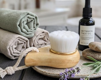 Ultra-Soft Bamboo Fiber Facial Brush