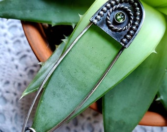 Sterling Silver/Peridot Safety Pin