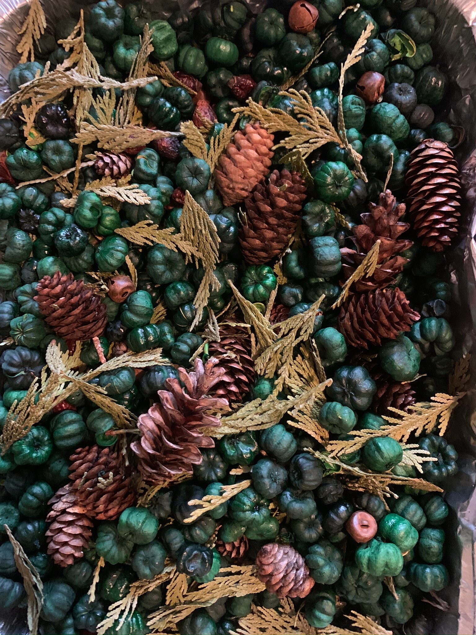 Christmas tree potpourri. Green putka pods Etsy