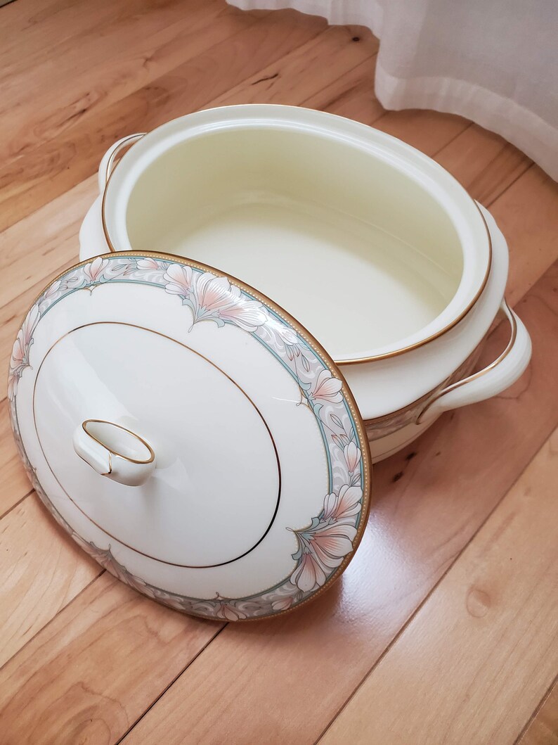 Noritake Barrymore Vegetable Serving Dish with Lid Etsy
