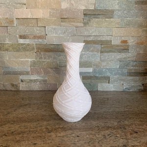 3D Printed Large White Vase Modern Design High Quality