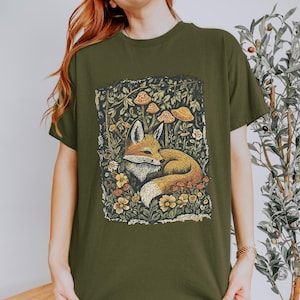 Cute Flower Fox Shirt, Vintage Floral Cottagecore Shirt, Wildflower Meadow, Woodland Lover Gift for Her, Fairycore Tee, Forestcore T-Shirt
