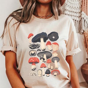 Vintage Mushrooms Shirt, Goblincore Aesthetic Mushroom Shirt, Forestcore Vintage Botanical Tshirt, Boho Mushrooms Shirt, Cottagecore Shirt